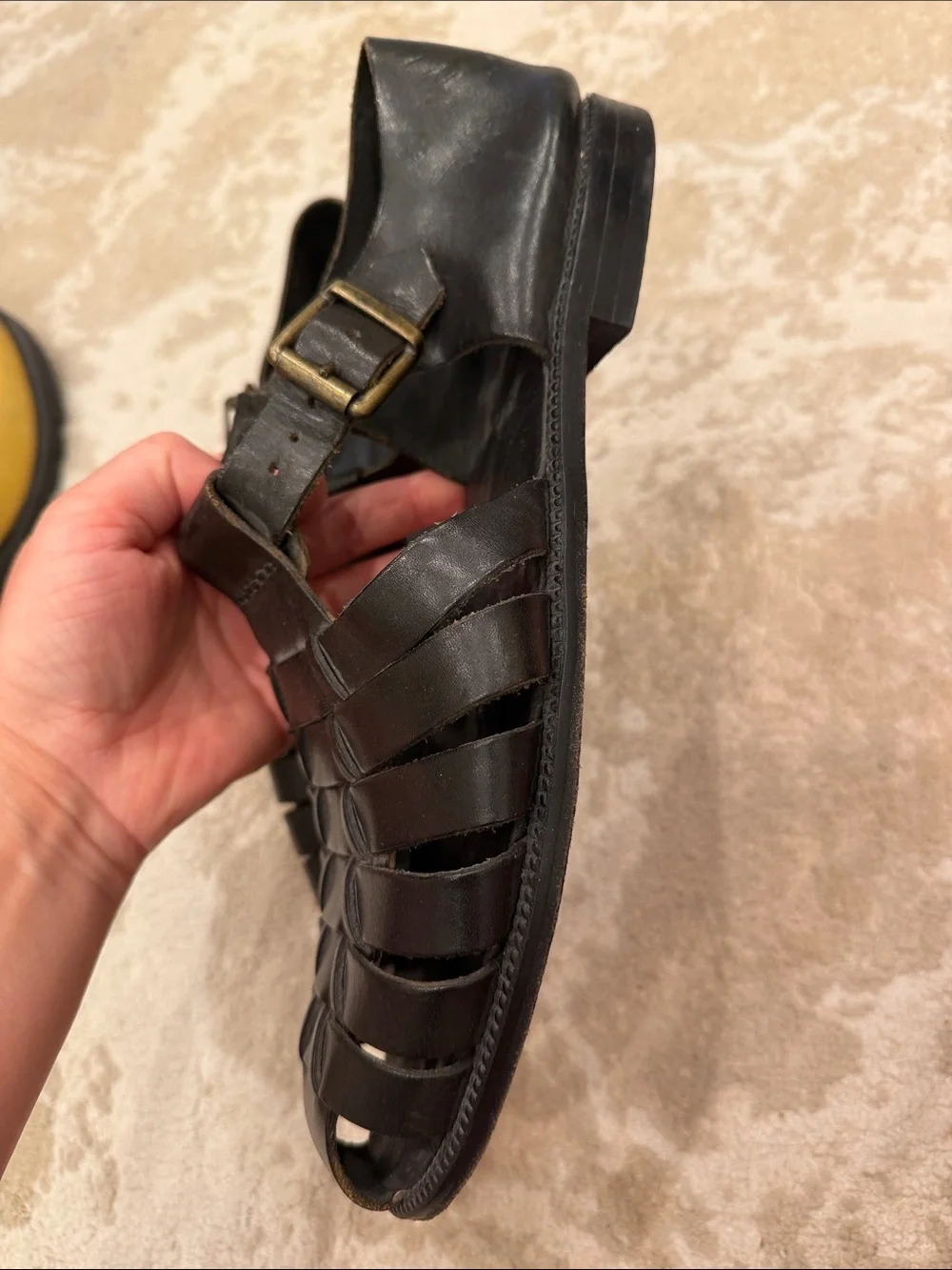 Tommy Bahama Mens  Sandal Size 10